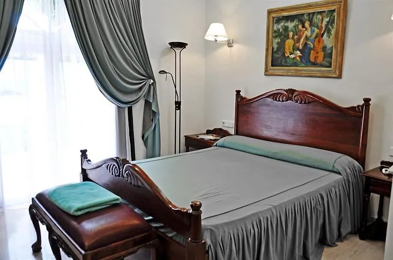 Grand Hotel Palladium Santa Eulalia Del Rio 5*, Santa Eularia des Riu